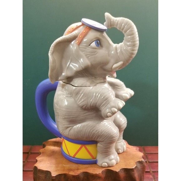 Ringling Brothers Barnum & Bailey Circus Elephant Plastic Mug - Picture 2 of 8